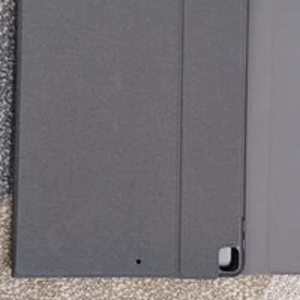 Wireless iPad keyboard